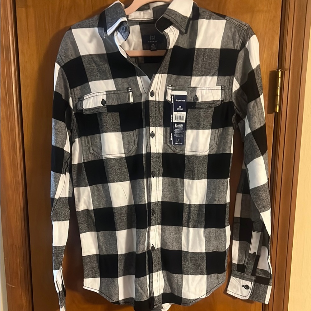 Black and White Plaid Women’s Shirt